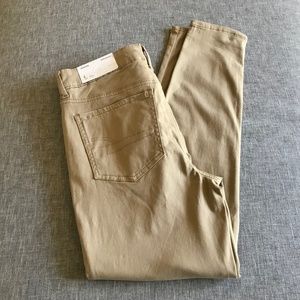 American Eagle Khaki Jeggings - 8